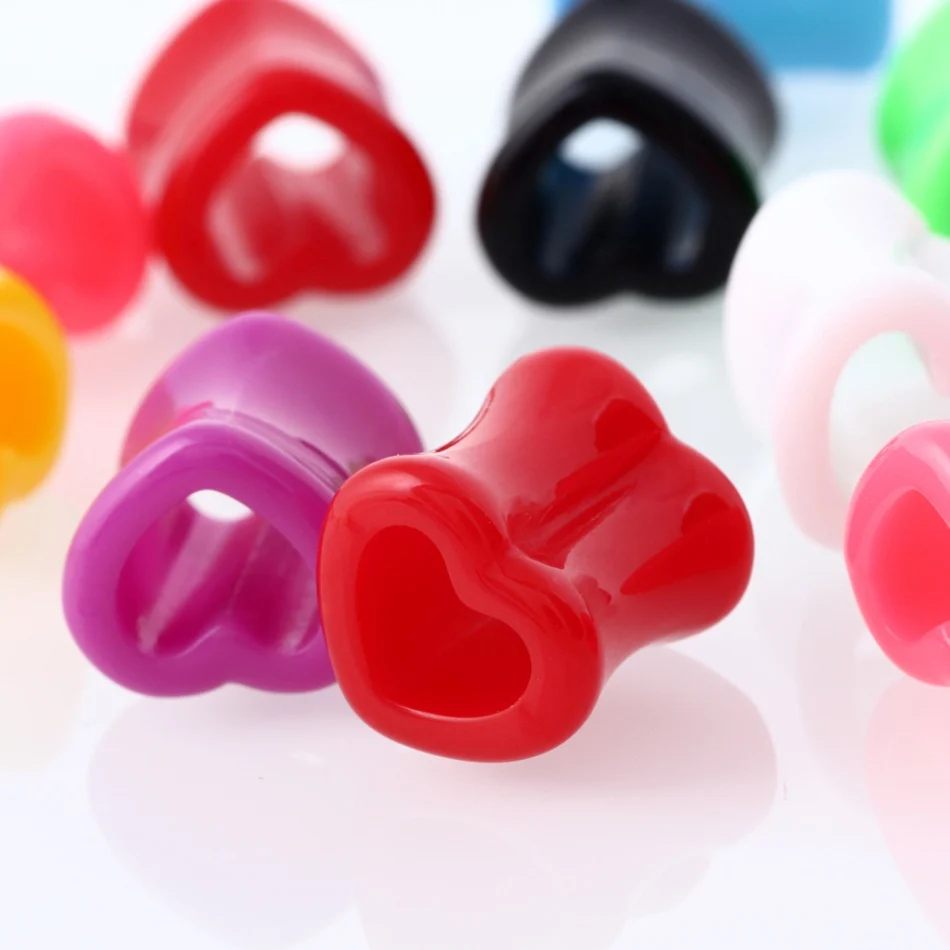 1Pair Heart Acrylic Ear Tunnel Plug Ear Gauge Expander Colorful Flesh Stretcher Unisex Body Piercing Jewelry White&Black 4-25mm