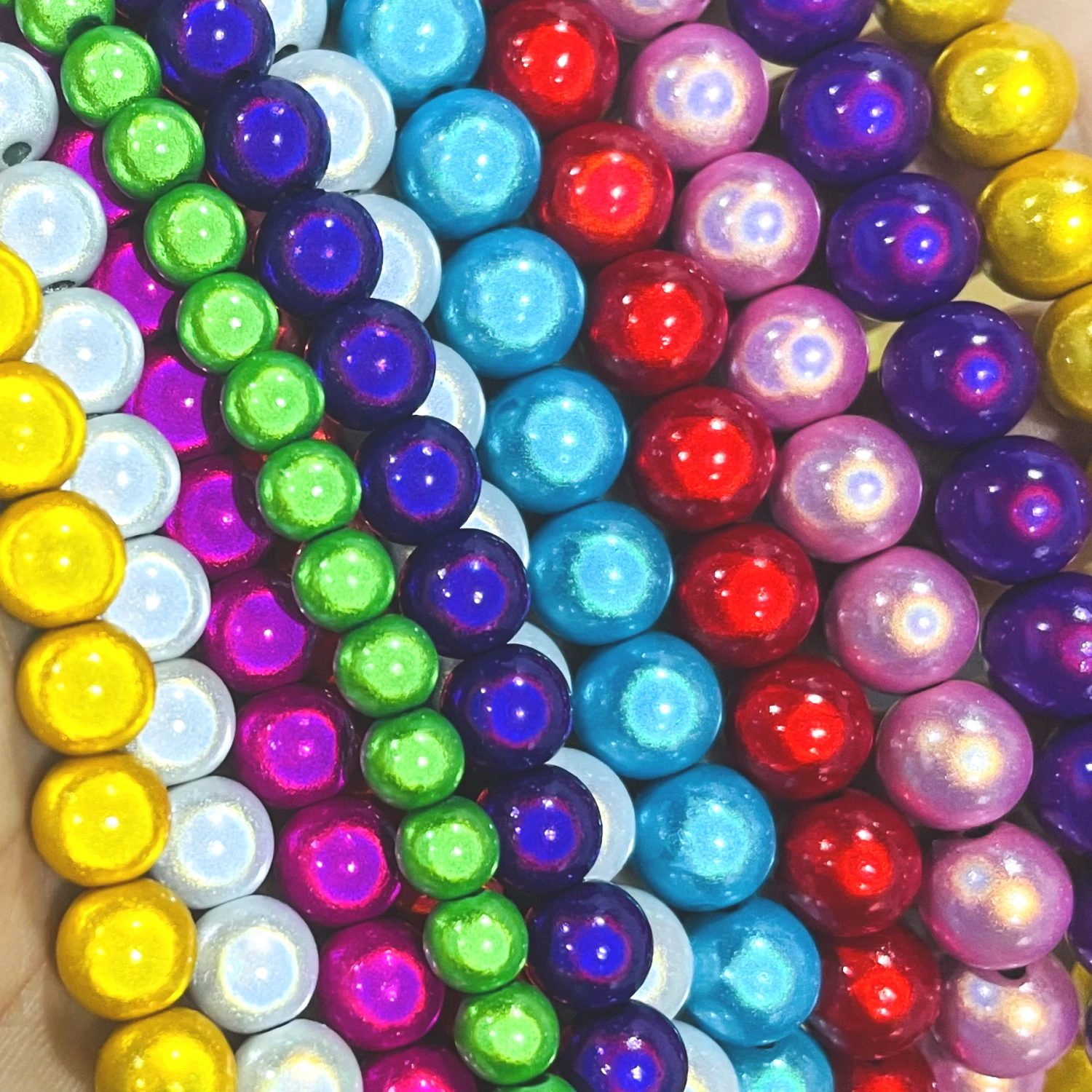 Wholesale Reflective Beads 3D Illusion Miracle Beads 4-30mm Embroidery Acrylic Beads for Jewelry necklace bracelet Making