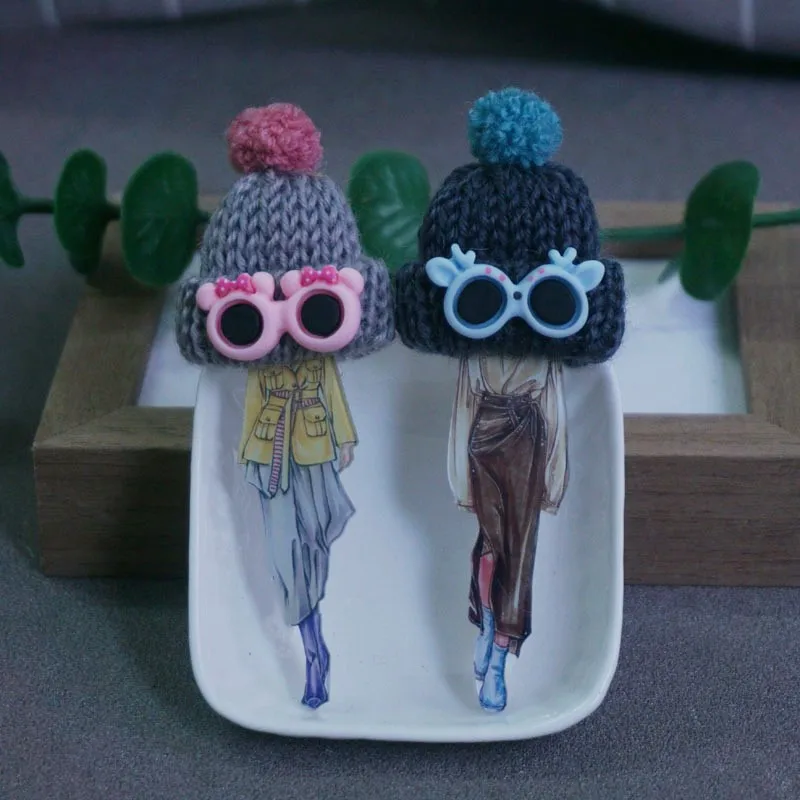 2Pcs/Lot Fashion Brooch For Woman Girl Cute Acrylic Brooch Pins Badge Clothing Accessories High Quality Gifts