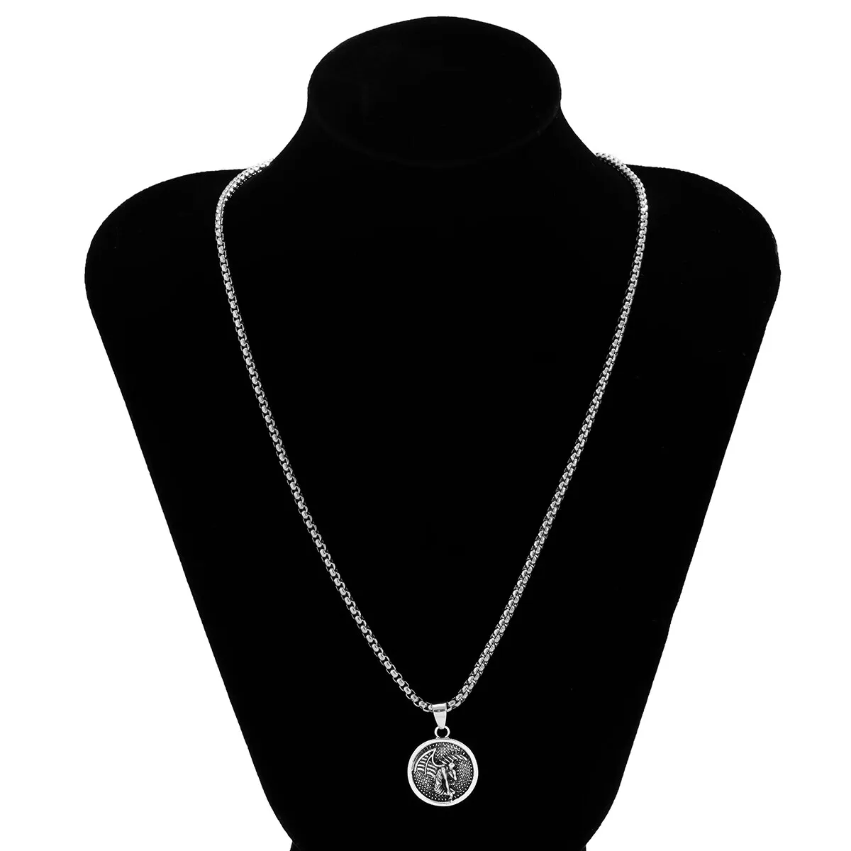 Vintage Simple Alien Human Coin Pendant Choker Necklace for Men Trendy Punk Long Chain on the Neck Jewelry Accessories Male Gift