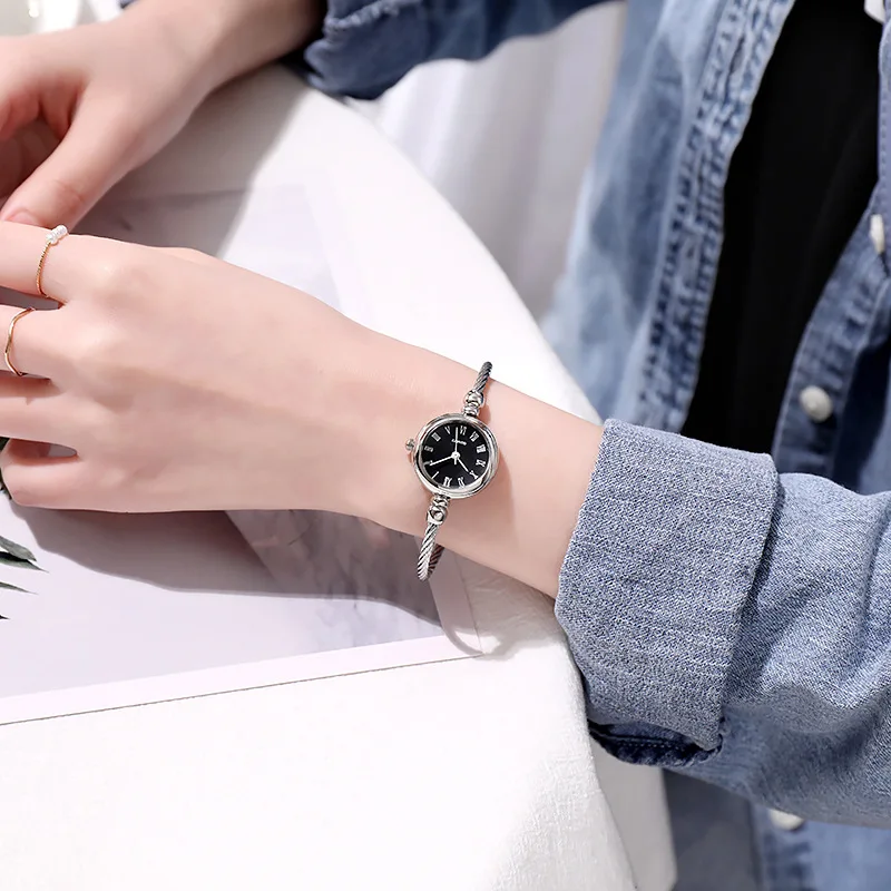 YIKAZE Women Bracelet Watch Retro Gold Bangle Women Watches Stainless Steel Retro Ladies Quartz Wristwatch Clock Dress Watch