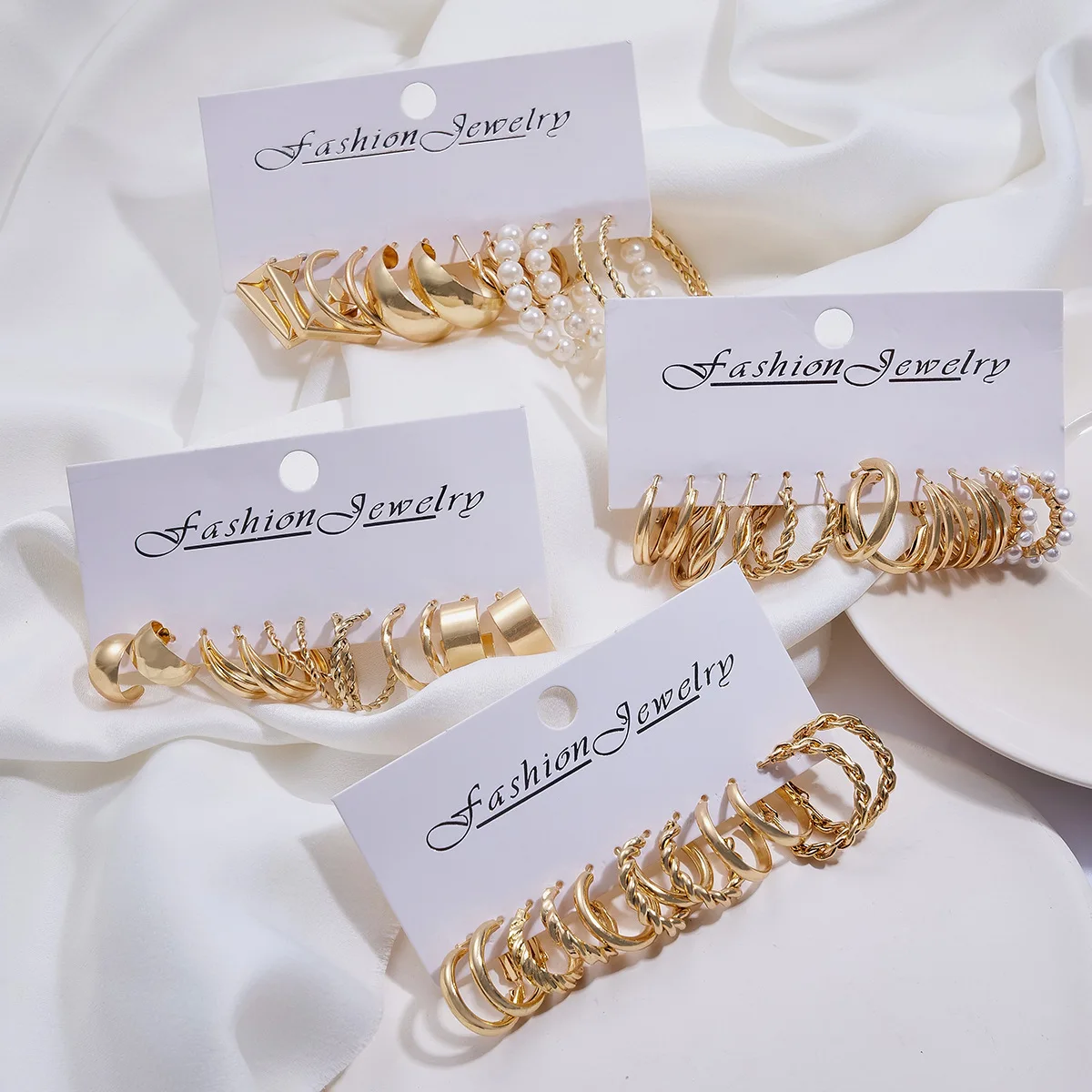 New 24 Pairs Earrings Set for Women Gold Color Bohemia Vintage Pearl Circle Geometric Hoop Earring Trendy Luxury Jewelry Gifts