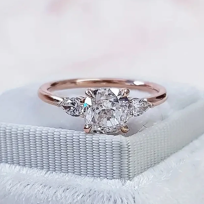 Huitan Cushion Shaped Cubic Zirconia Rings for Women Fashion Contracted Design Wedding Accessories Engagement Rings Hot Jewelry