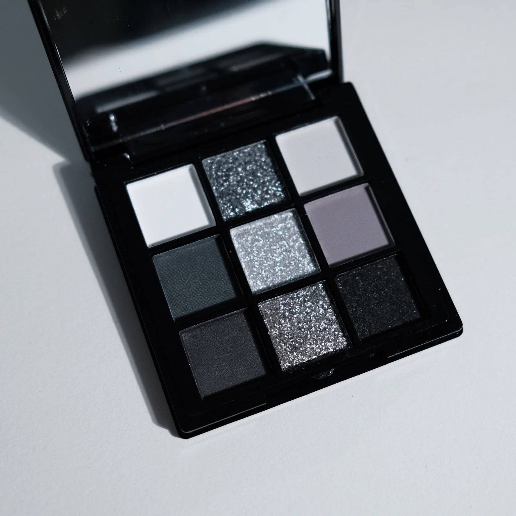 9 Colors Eye Shadow Palette, Dark Black Grey Silvery Color Shimmer Matte Finish Smokey Style Stage Party Performance Makeup