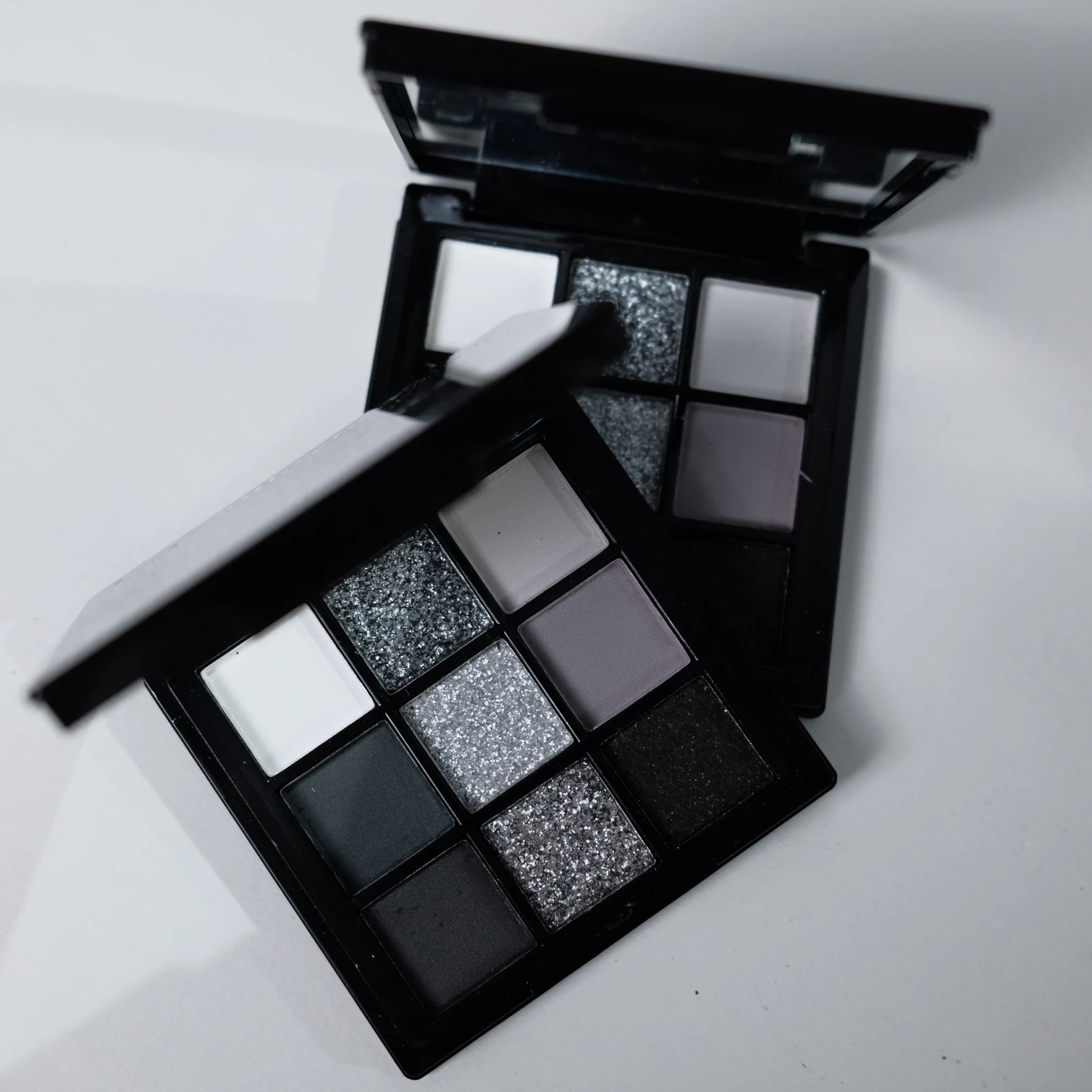 9 Colors Eye Shadow Palette, Dark Black Grey Silvery Color Shimmer Matte Finish Smokey Style Stage Party Performance Makeup