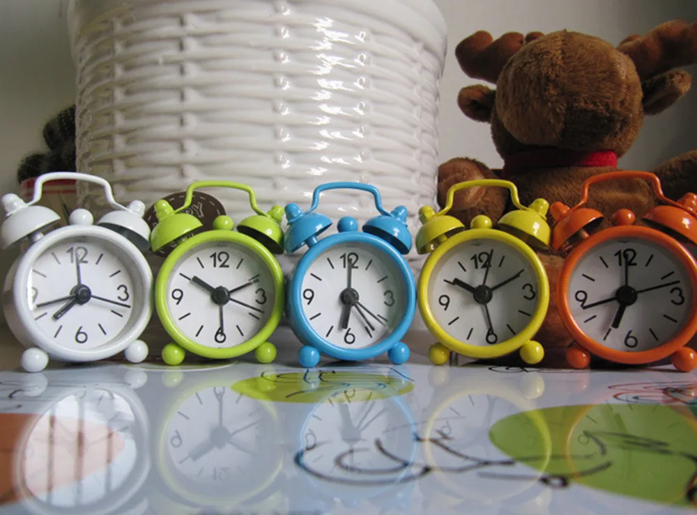 Creative Cute Mini Metal Small Alarm Clock Electronic Home Children's Room Decoration Small Alarm Clock Маленький будильник