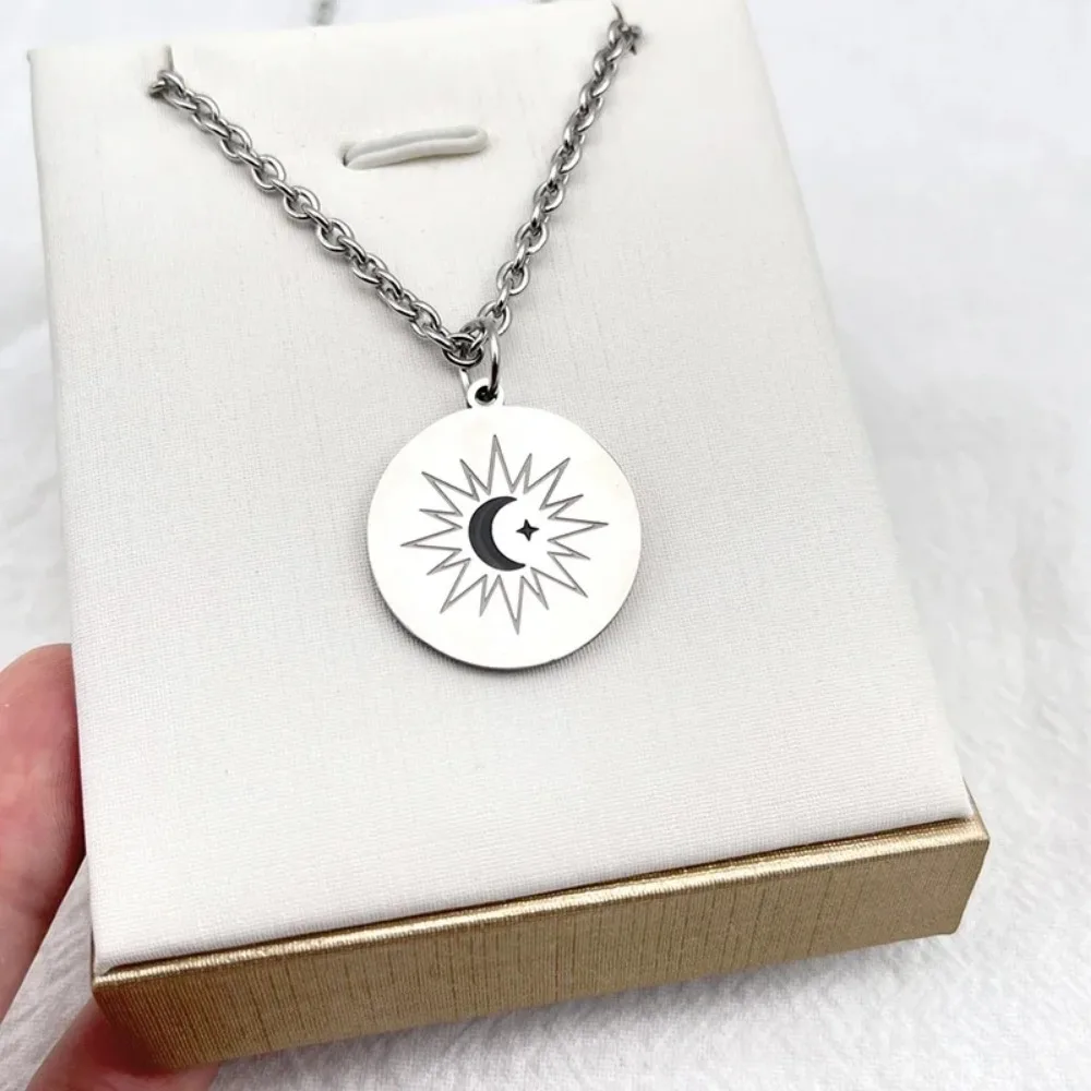 Minimalist Eclipse Role Play Ayan Khaotung Moon Star Round Pendant Necklace Couple Street Niche Jewelry Accessories BirthdayGift