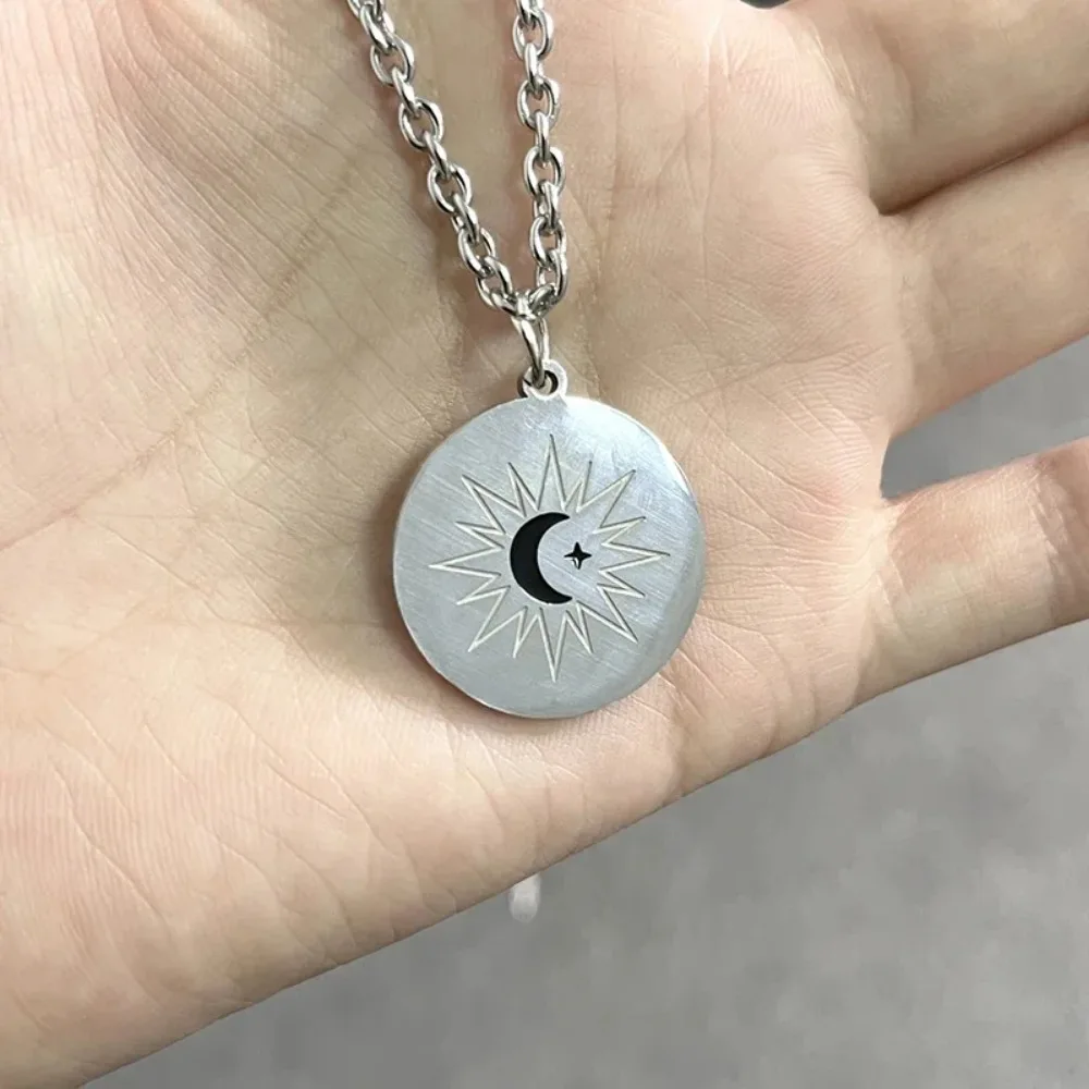 Minimalist Eclipse Role Play Ayan Khaotung Moon Star Round Pendant Necklace Couple Street Niche Jewelry Accessories BirthdayGift