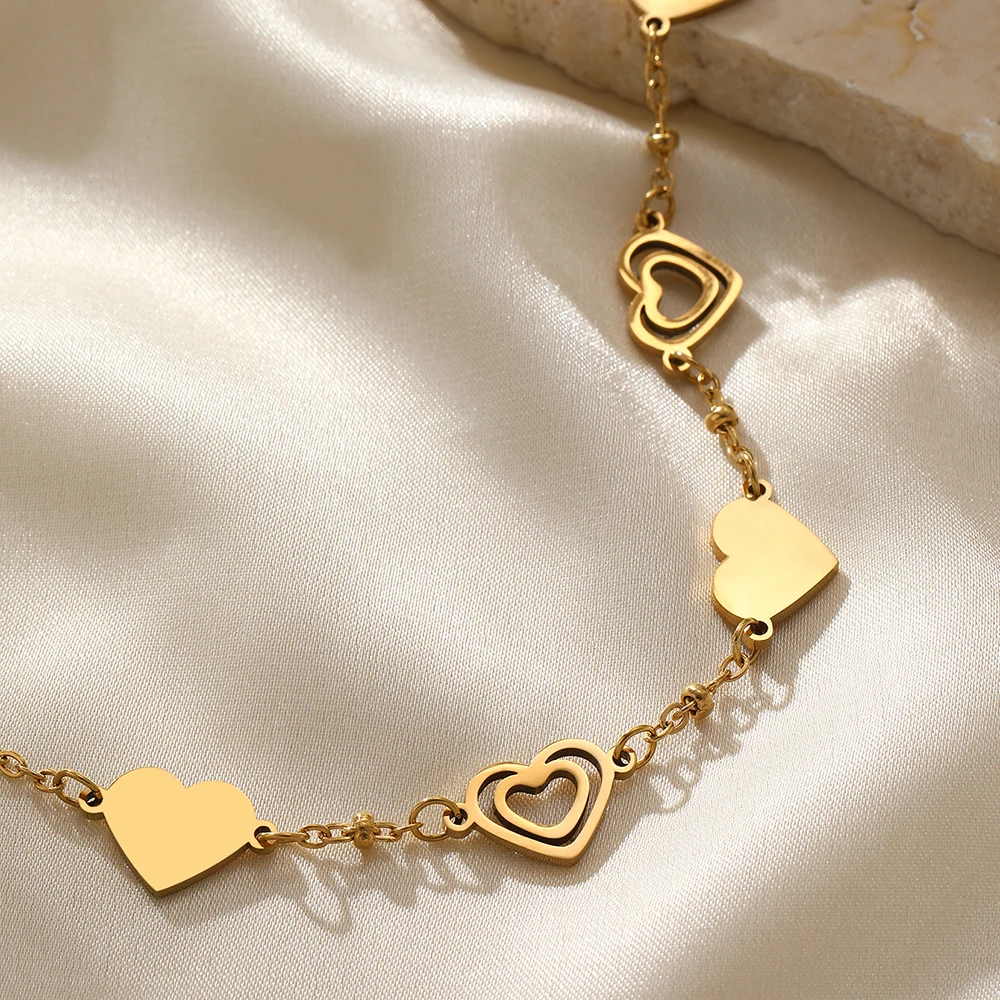 Stainless Steel Bracelets Fresh Double Heart Design Openwork Carving Noble Bracelets For Women Jewelry Luxuries Banquet Gifts