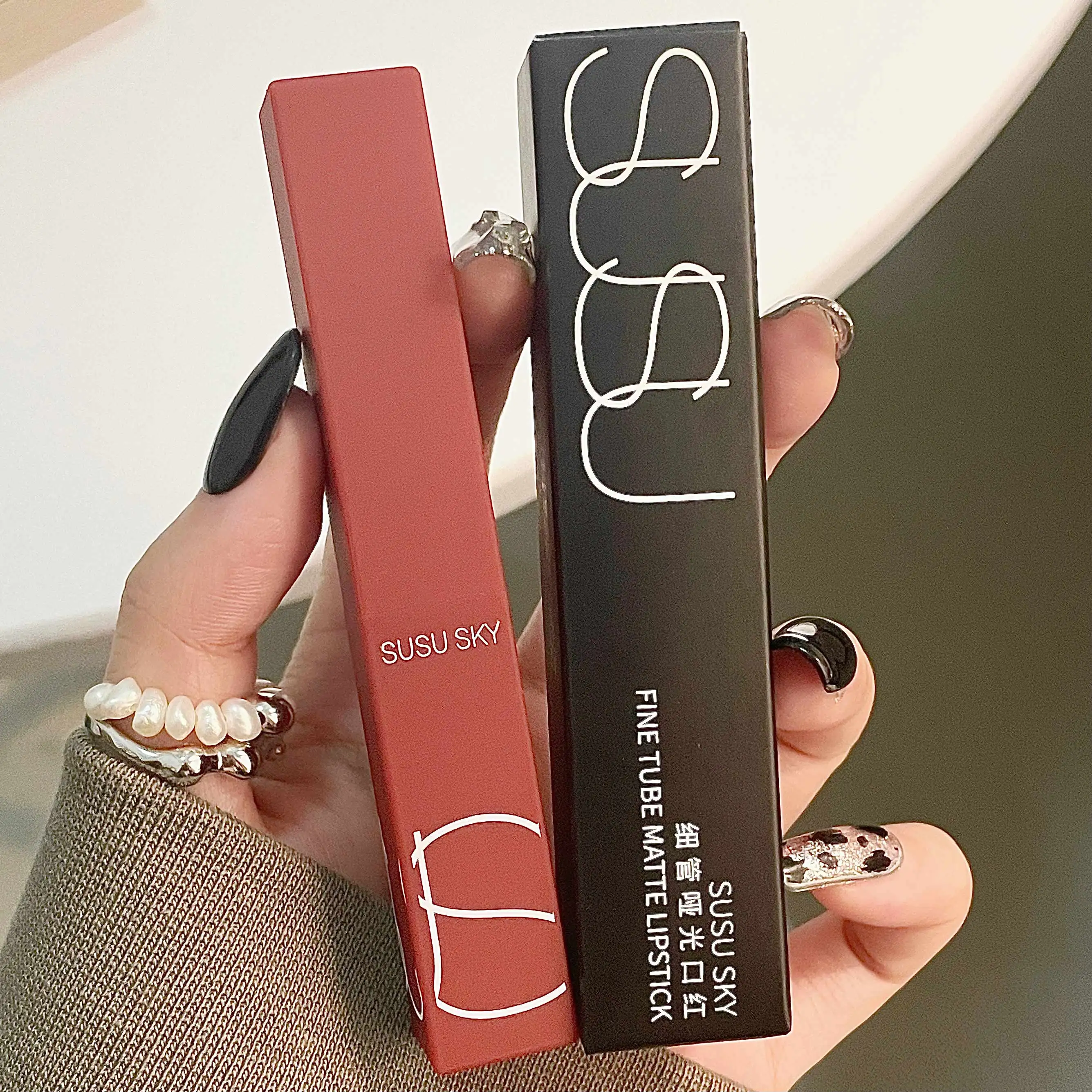 Matte Velvet Thin Tube Lipstick Lasting Waterproof Resistant to Fading Smooth Application, Lip Gloss Lip Balm for Autum&Winter