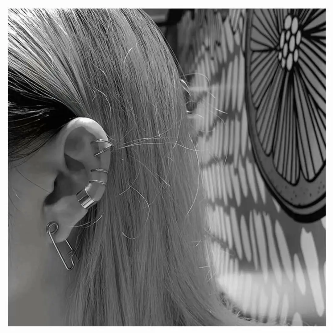2PCS Punk Fake Peircings Stainless Steel Clip on Earrings Lip Ring Non Piercing Mouth Rings Body Jewelry For Women