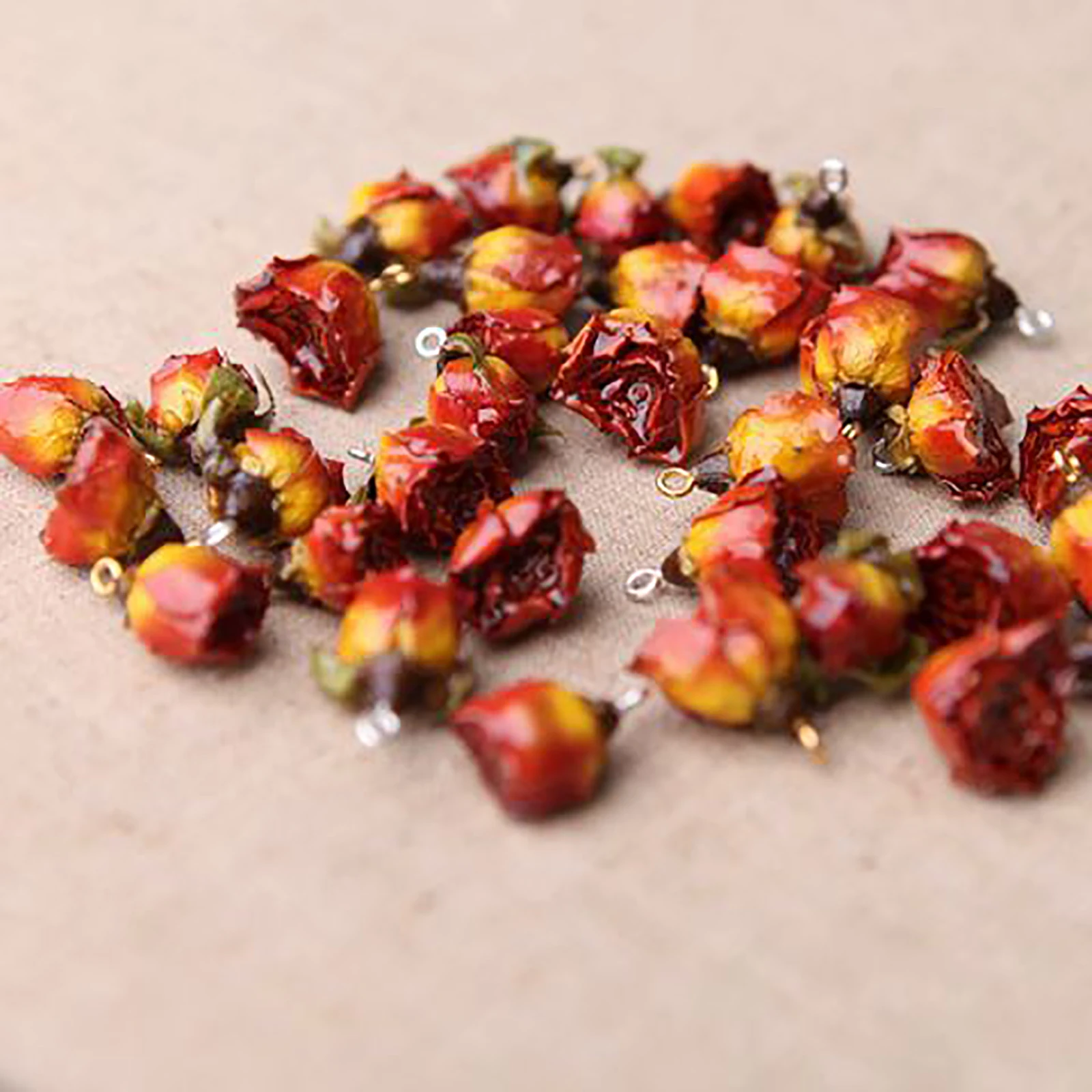 2 PCs Handmade Resin Jewelry Real Flower Charms Petaline Pendants Real Rose Petal Charm For DIY Earring Jewelry Finding Making