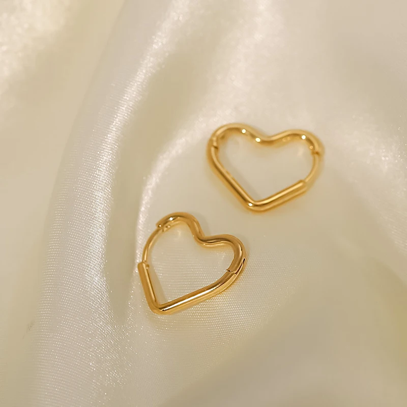 Fashion Minimalist Gold Color Stainless Steel Heart Earrings For Women Girl Simple Punk Hoop Earrings Piercing Korean Jewelry