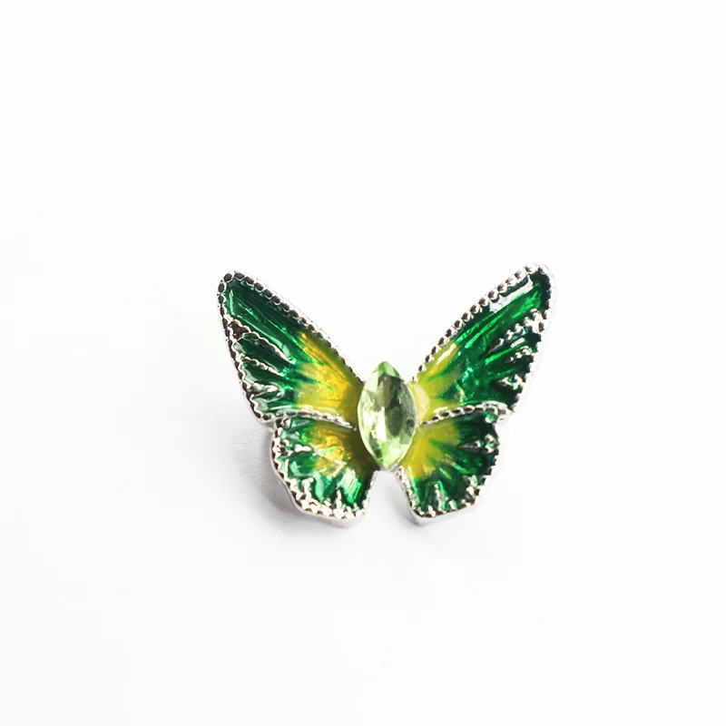 Fashion Pearl and Rhinestone Brooches for Women Baroque Trendy Butterfly Pins Clothes Accessories Wedding Gifts