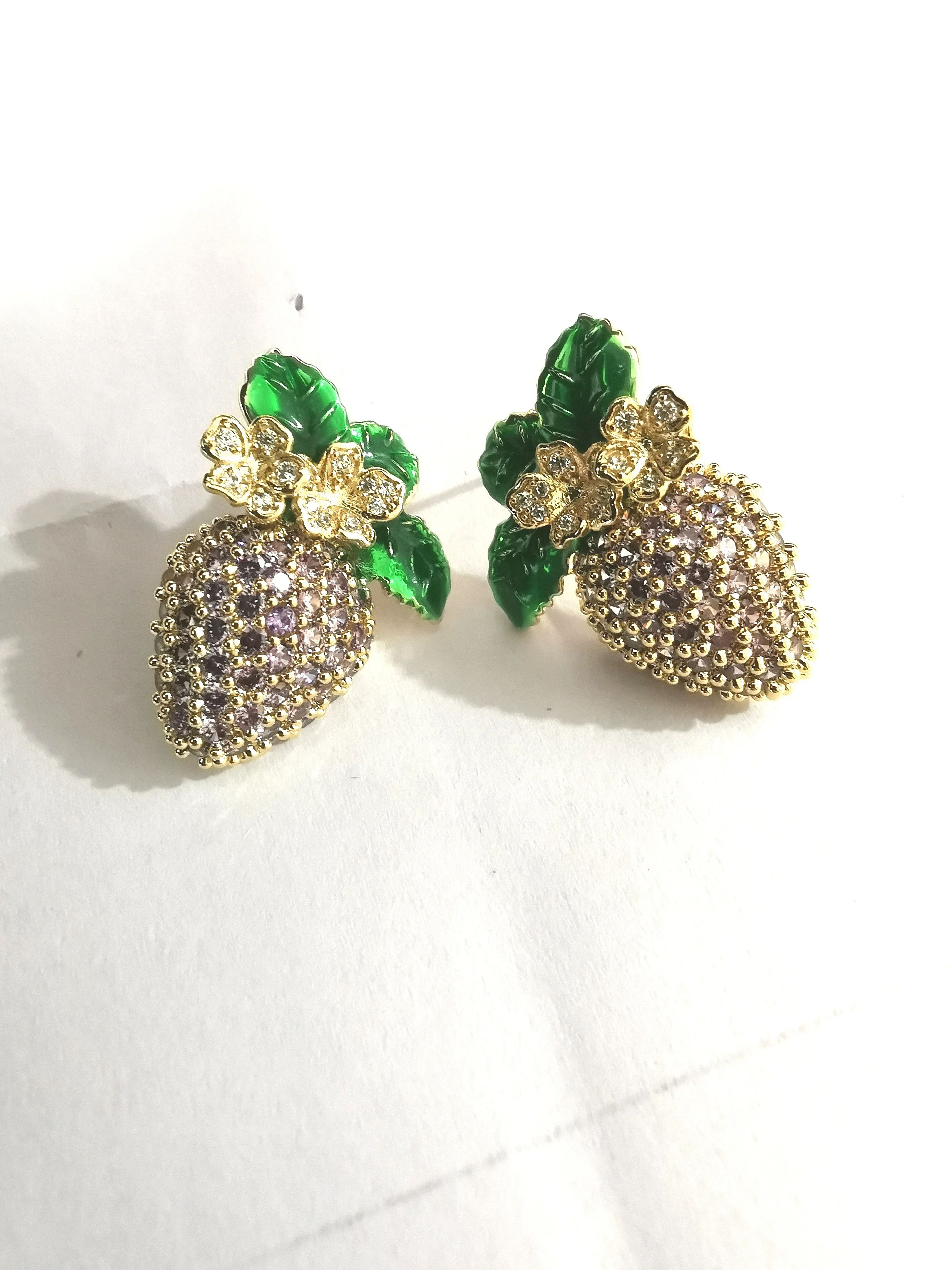 Retro Exaggerated Baroque Love Strawberry Women's Earrings 2023 Fashion New Fruit Series Leisure Holiday Jewelry Ear Accessories