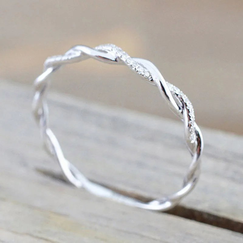 Huitan Classic Women Twist Rings with Dazzling Cubic Zirconia Stone 3Metal Colors Temperament Elegant Female Finger Ring Jewelry