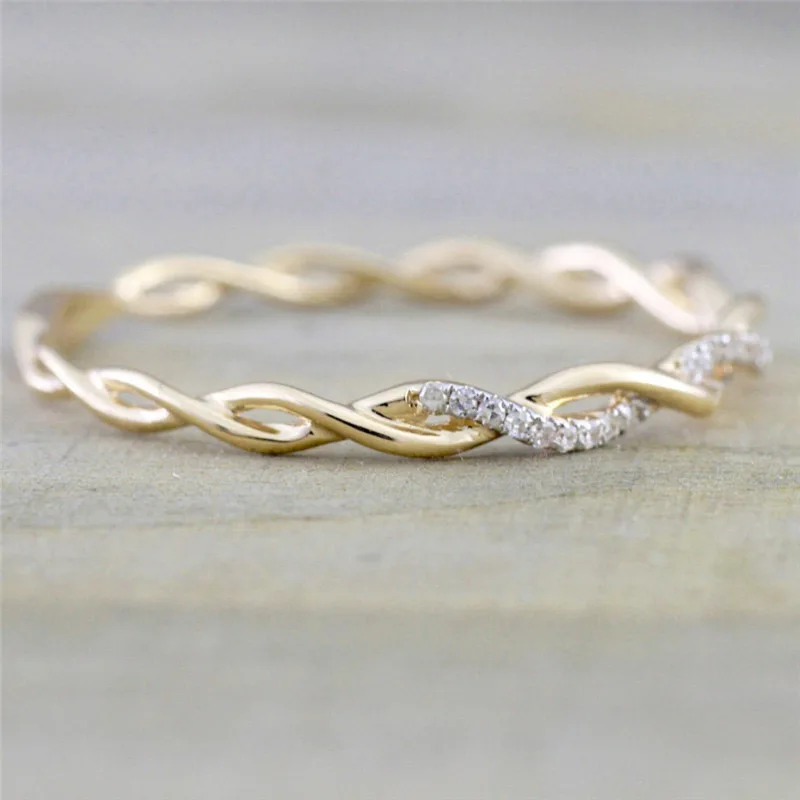 Huitan Classic Women Twist Rings with Dazzling Cubic Zirconia Stone 3Metal Colors Temperament Elegant Female Finger Ring Jewelry