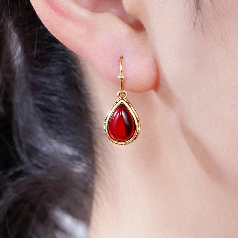 Huitan Green/Red Pear Stone Drop Earrings for Women Ethnic Style Aesthetic Carved Pattern Temperament Lady's Earrings Jewelry