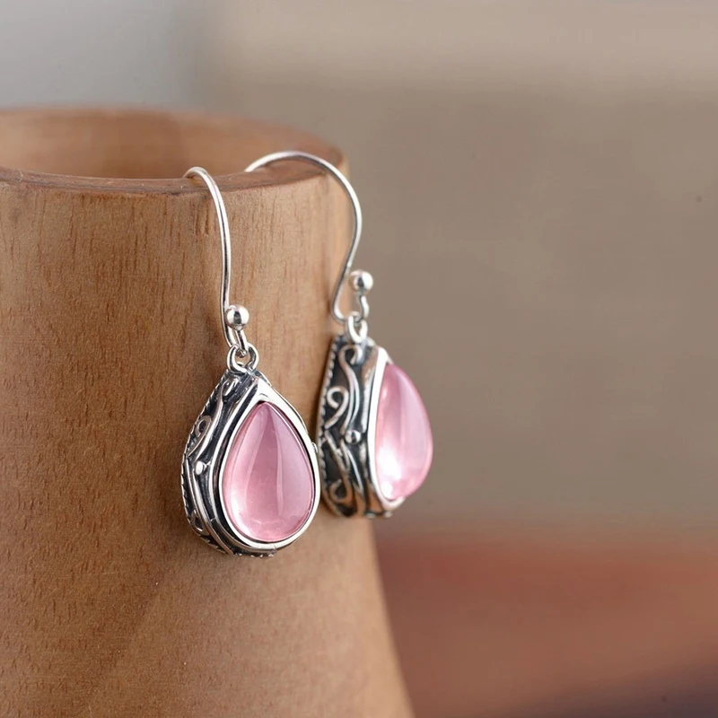 Huitan Green/Red Pear Stone Drop Earrings for Women Ethnic Style Aesthetic Carved Pattern Temperament Lady's Earrings Jewelry