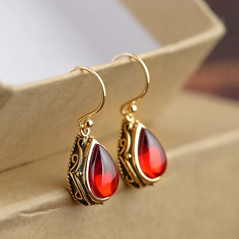 Huitan Green/Red Pear Stone Drop Earrings for Women Ethnic Style Aesthetic Carved Pattern Temperament Lady's Earrings Jewelry