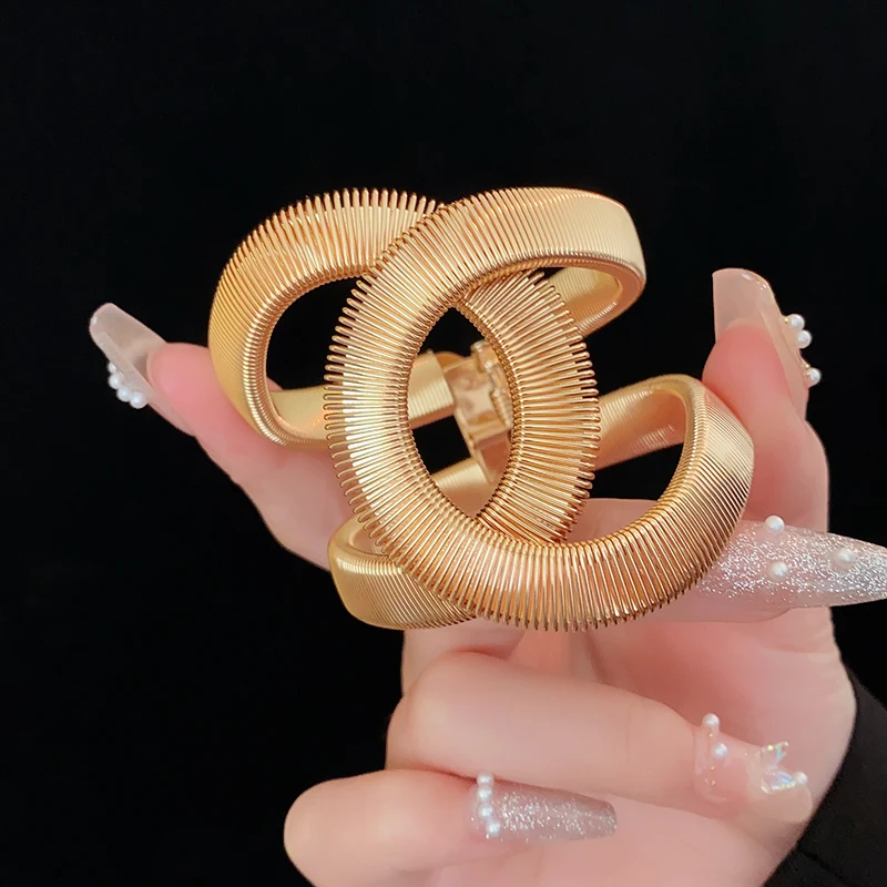 Gold Color Hollow Snake-shaped Bracelet For Women Fashion Simple Staggered Open Elastic Bracelet Exaggerated Writband Jewelry A