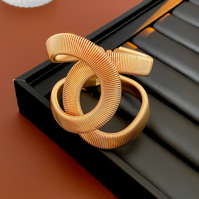 Gold Color Hollow Snake-shaped Bracelet For Women Fashion Simple Staggered Open Elastic Bracelet Exaggerated Writband Jewelry A