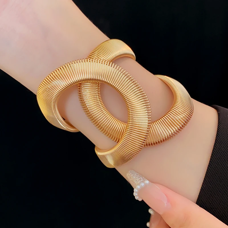 Gold Color Hollow Snake-shaped Bracelet For Women Fashion Simple Staggered Open Elastic Bracelet Exaggerated Writband Jewelry A