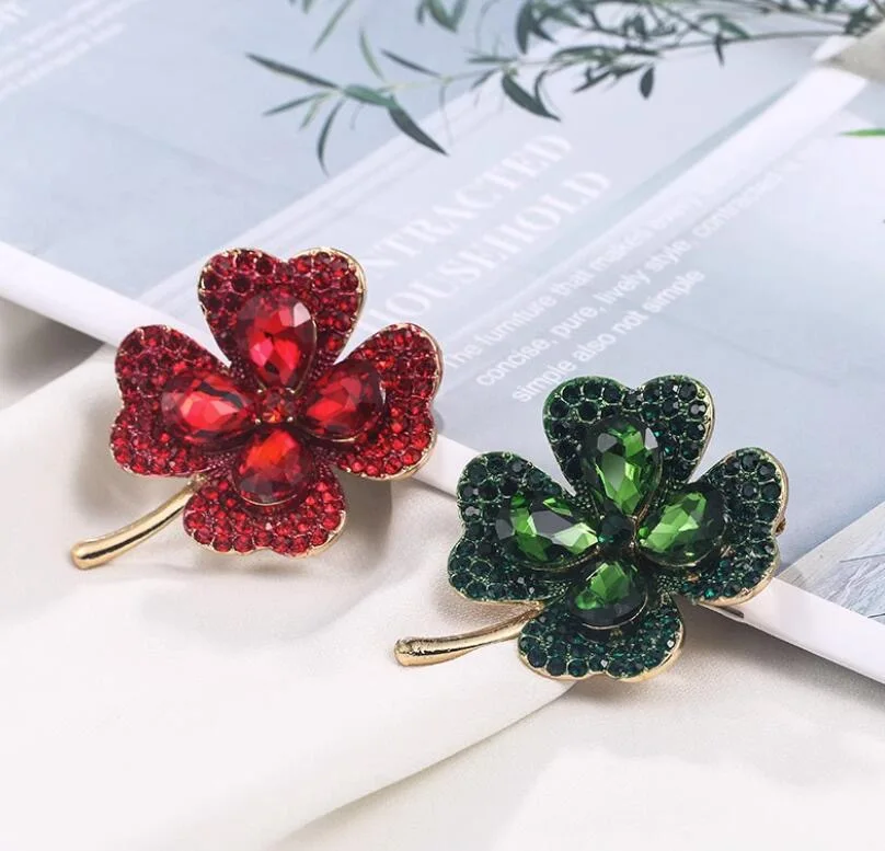 Green Red Crystal Rhinestone Four-Leaf Clover Flower Brooches Lapel Pins Jewelry Clothing Accessories Brooch for Women 2024