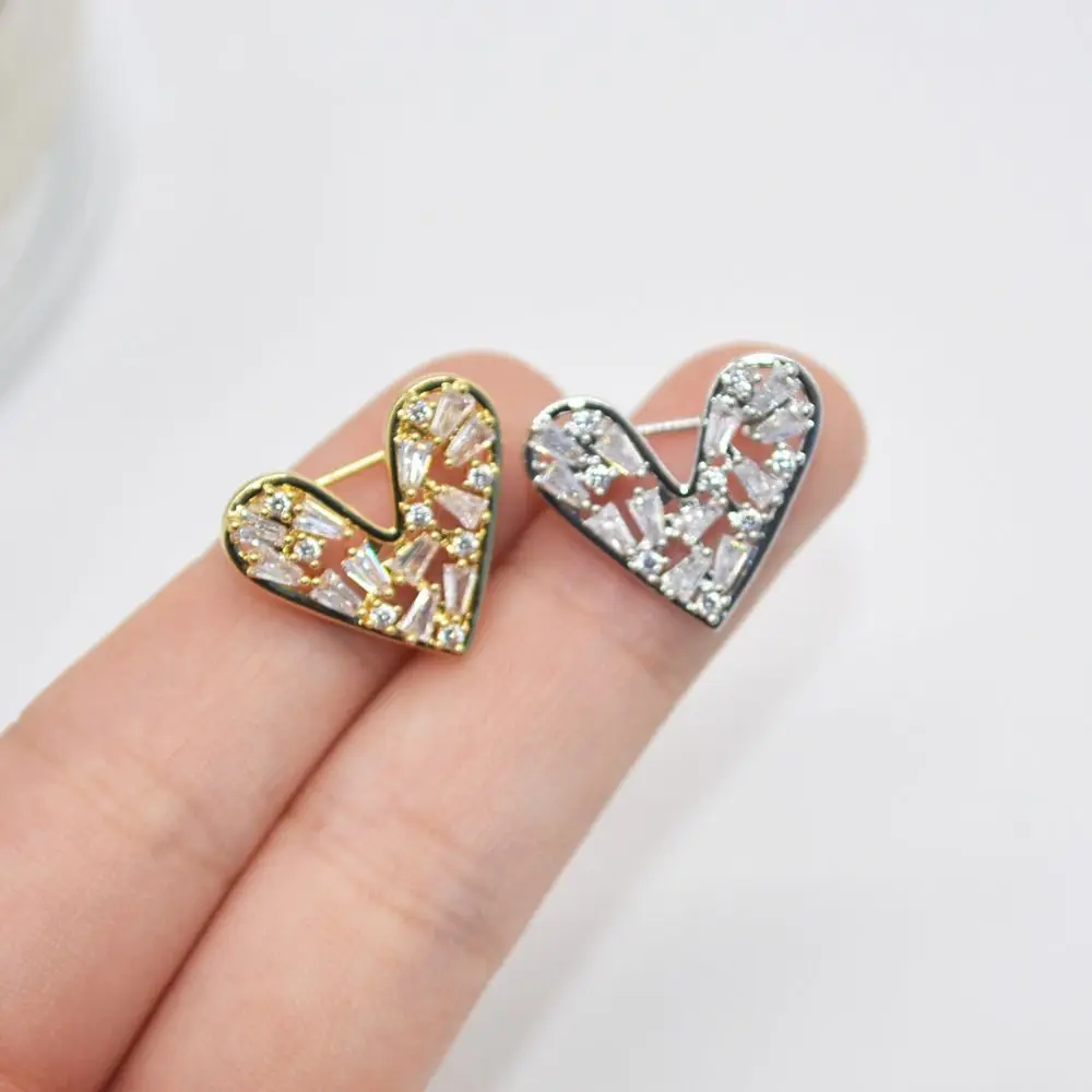 New Rhinestone Brooches Women Exquisite Retro Pins Small Cute Fashion Jewelry Accessories