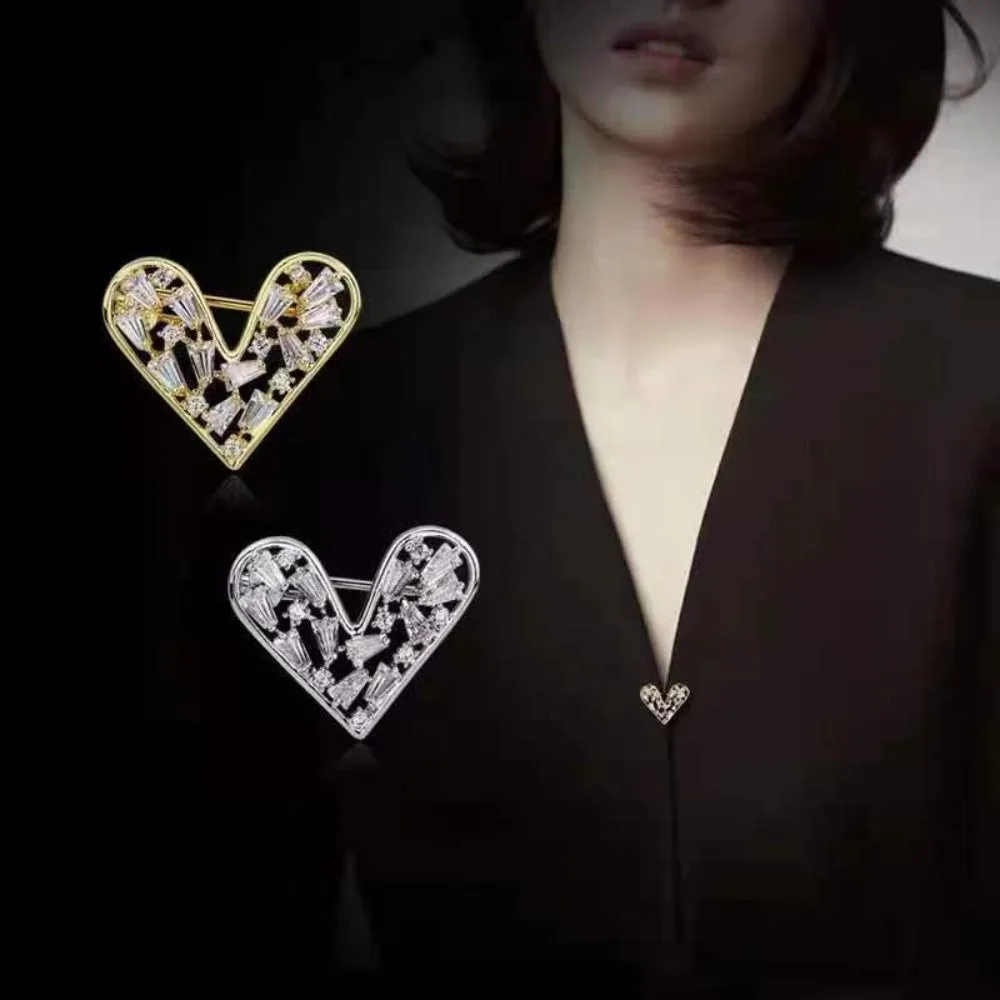 New Rhinestone Brooches Women Exquisite Retro Pins Small Cute Fashion Jewelry Accessories