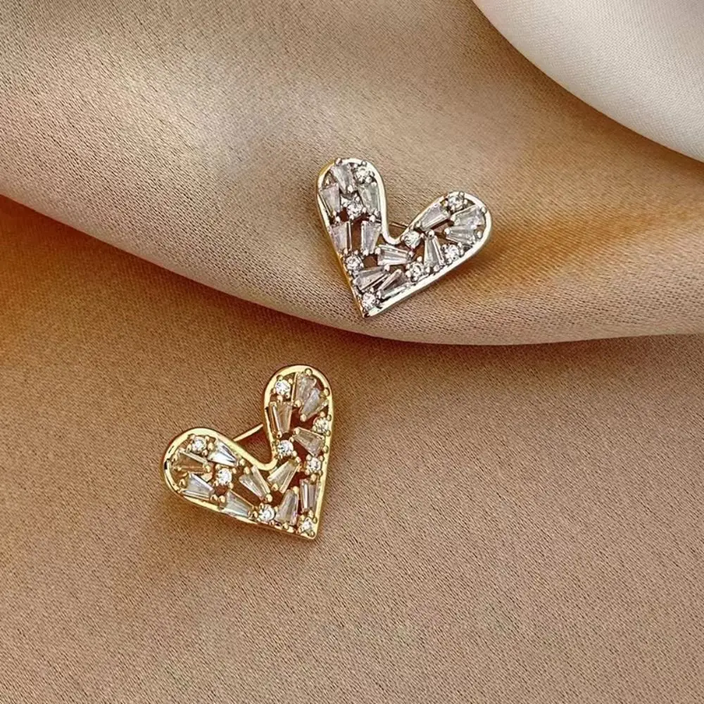 New Rhinestone Brooches Women Exquisite Retro Pins Small Cute Fashion Jewelry Accessories