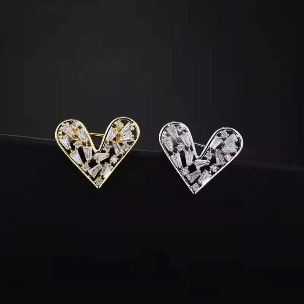 New Rhinestone Brooches Women Exquisite Retro Pins Small Cute Fashion Jewelry Accessories