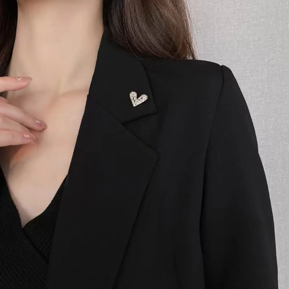 New Rhinestone Brooches Women Exquisite Retro Pins Small Cute Fashion Jewelry Accessories