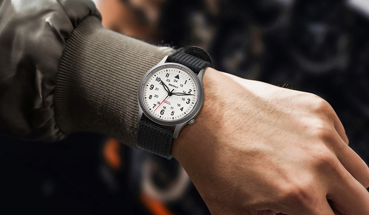 BERNY Titanium Watches for Men Classic Mens Field Watch Easy Read Outdoor Quartz Wristwatch Super Luminous Sapphire 5ATM