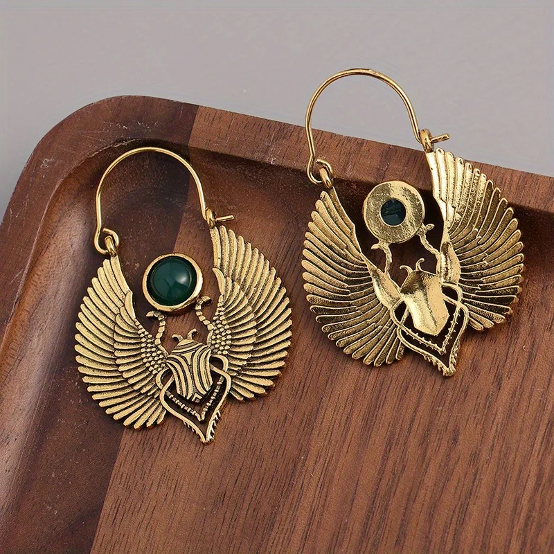 Vintage Golden Egyptian Style Sacred Wings Beetle Design Inlaid Emerald Hoop Earrings Gold Color Earring Party Gift