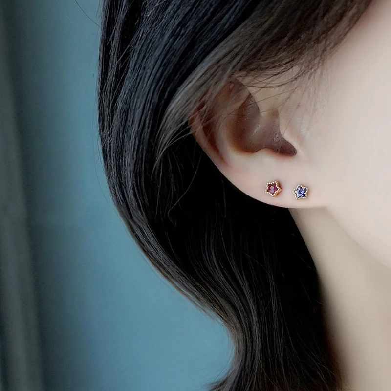 New Fashion Cute Minimalist Heart Stud Earrings Shiny Colorful Crystal Screw-back Tiny Ear Stud Accessory Small Earring Jewelry