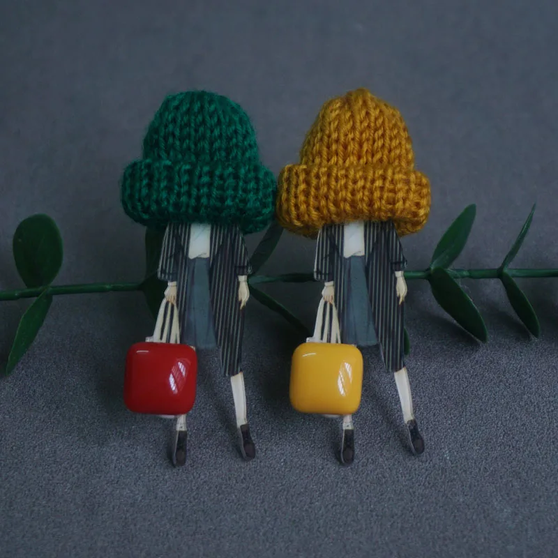 Cute Brooch For Woman Lady Acrylic Brooch Pins Suit Dress Clothing Accessories Christmas Gifts about 9cm
