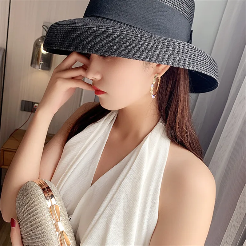 Fashion Jewelry Round Hoop Earrings Shiny Screw Crystal Earrings for Women Statement Earrings Party Gifts