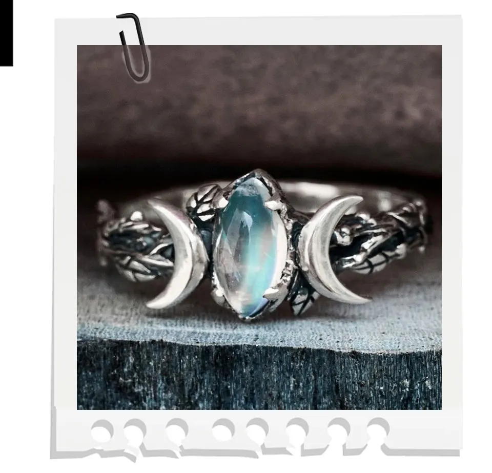 YILUOCD Vintage Natural Moonstone Ring Witchcraft Triple Moon Goddess Rings for Women Engagement Party Wedding Jewelry Anillos