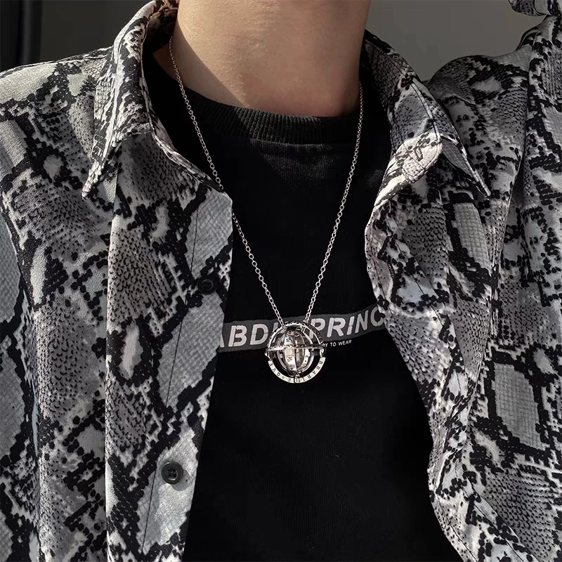 Vintage Astronomical Ball Alloy Men's and Women's Rings Creative Complex Rotating Cosmic Ring Deformable Rotating Ring Necklace
