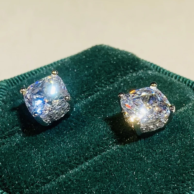 Huitan Women Crystal Cubic Zirconia Stud Earrings High-quality Fashion Versatile Female Everyday Earrings Temperament Jewelry