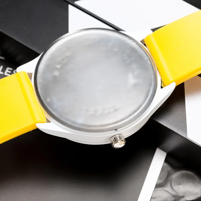 Womage Watch Women Green Watches Fashion Big Number Quartz Wristwatches Women Ladies Gilrs Silicone Sports Watches reloj mujer