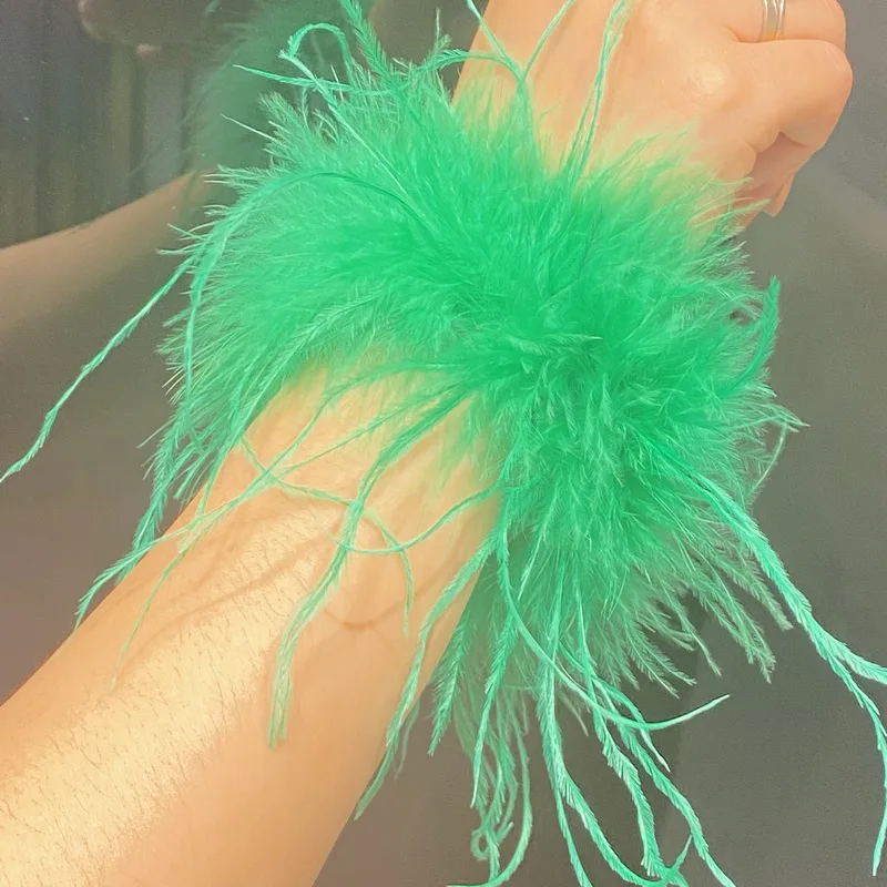 Real Ostrich feather cuff plumes bracelet for women white Cuffs pens Shirt with feathers girls fur cuffs ornament boa plume