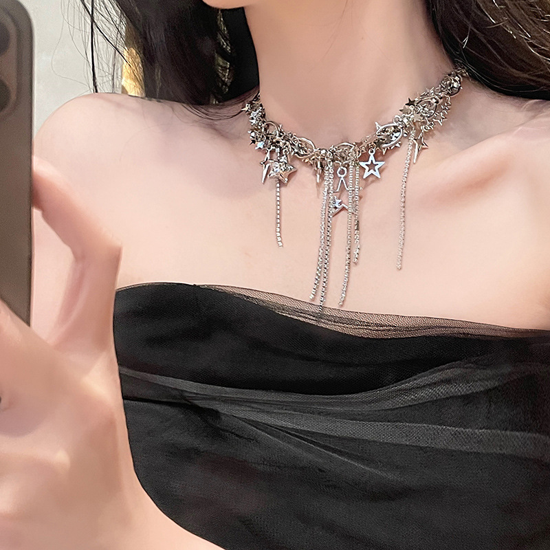 Star Sequin Hollowed Out Necklace for Women Fashion Inlaid Rhinestone Tassels Choker Necklace Y2k Style Accessories Gift