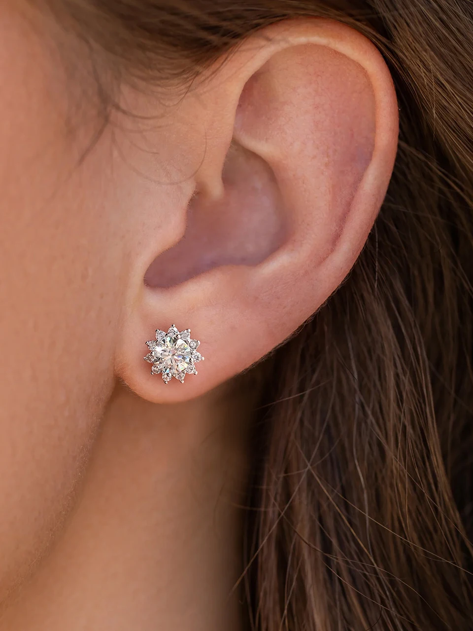 DiamondWorld Sparkling 0.5CT Moissanite Diamond Halo Sun Flower Stud Earrings for Women 925 Sterling Silver Party Fine Jewelry