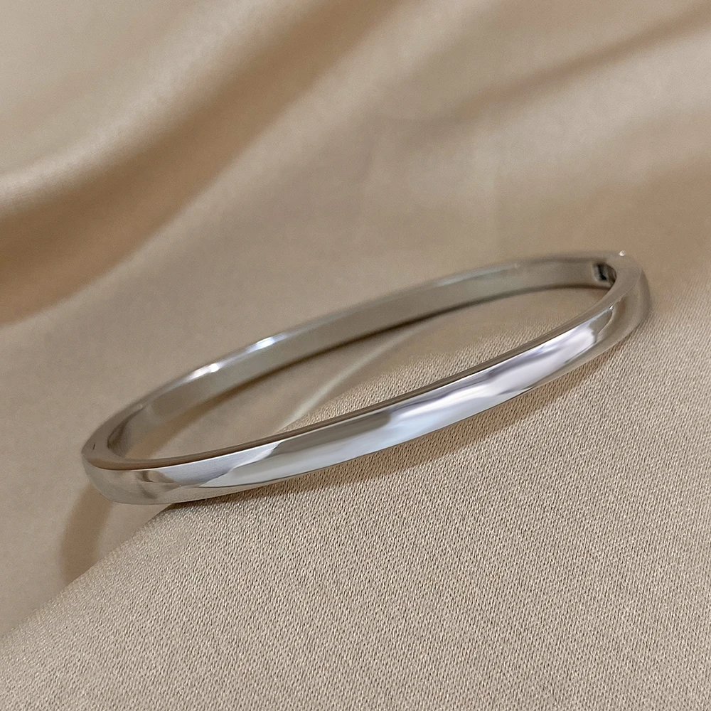 Simple Smooth Stainless Steel Bangles Bracelets for Women Trendy Gold Plated Metal Bracelet Jewelry Accessories Lady Gift