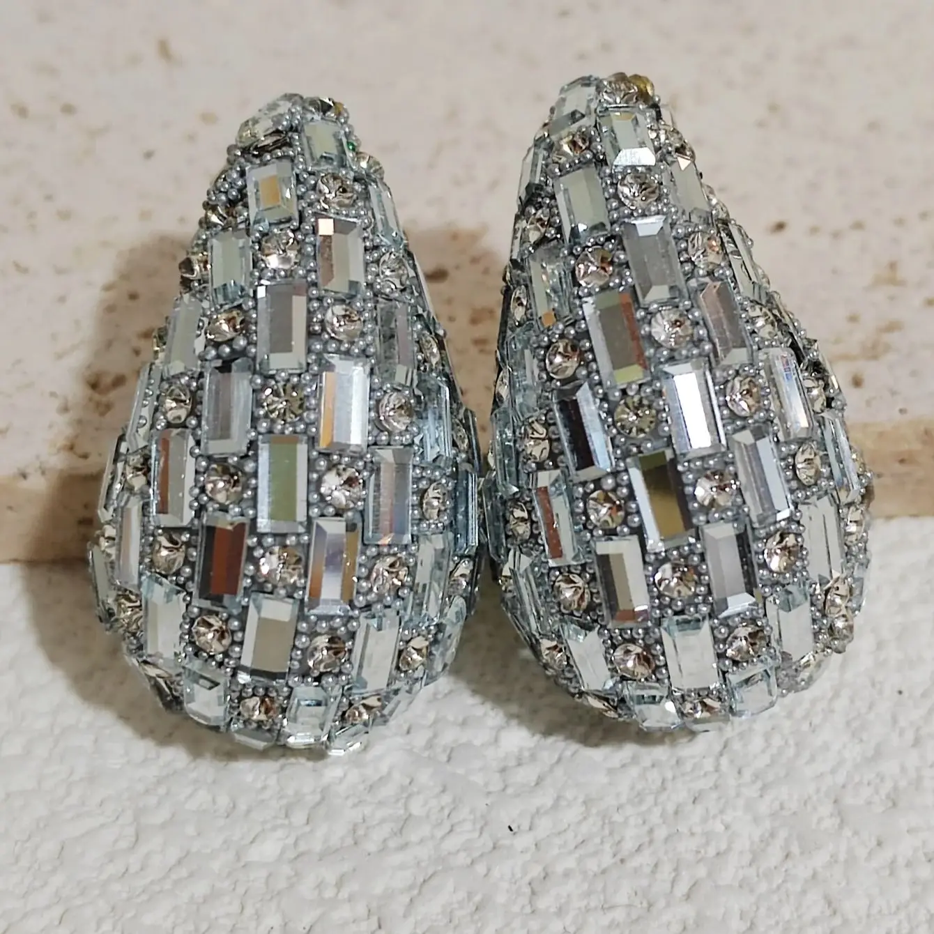 Oversized colorful Stud Earrings with Full Diamonds and Drop-shaped Pendants in European and American Styles