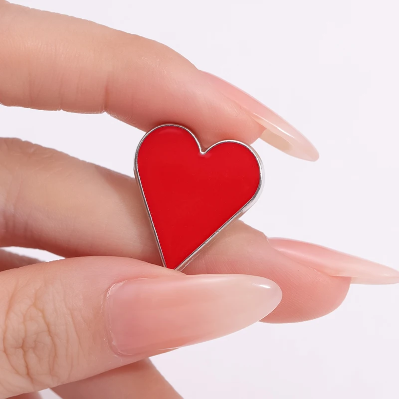 Creative Playing Cards Poker Brooch Enamel Pin Custom Red Heart Spades King Queen Brooches Lapel Badge Funny Jewelry Accessories