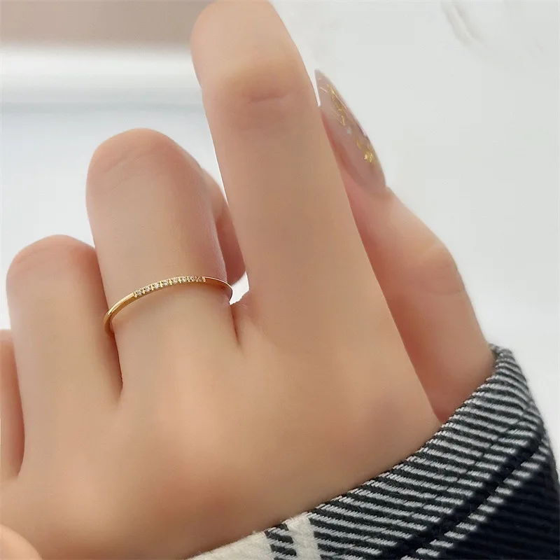 New Fashion stainless steel Cubic Zirconia Thin Finger Ring Fashion Jewelry Zircon Wedding Ring