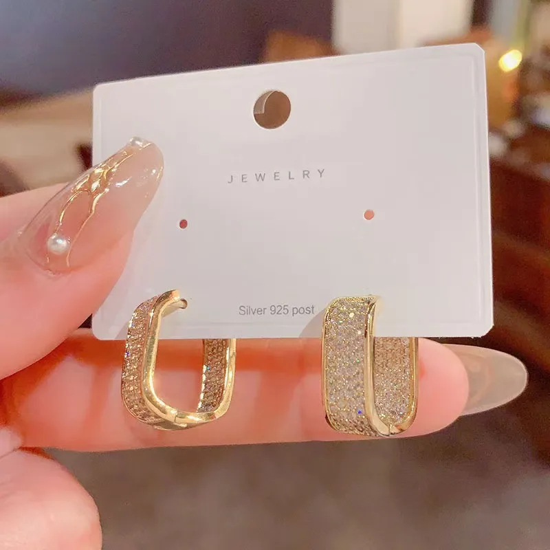 Fashion Diamond-Studded Circle Earrings, Women's Style, Silver / Gold, Simple and Versatile Girl's Earrings, Popular Accessories
